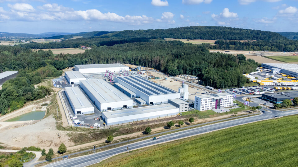 Neubau von 6 Produktions- und Lagerhallen