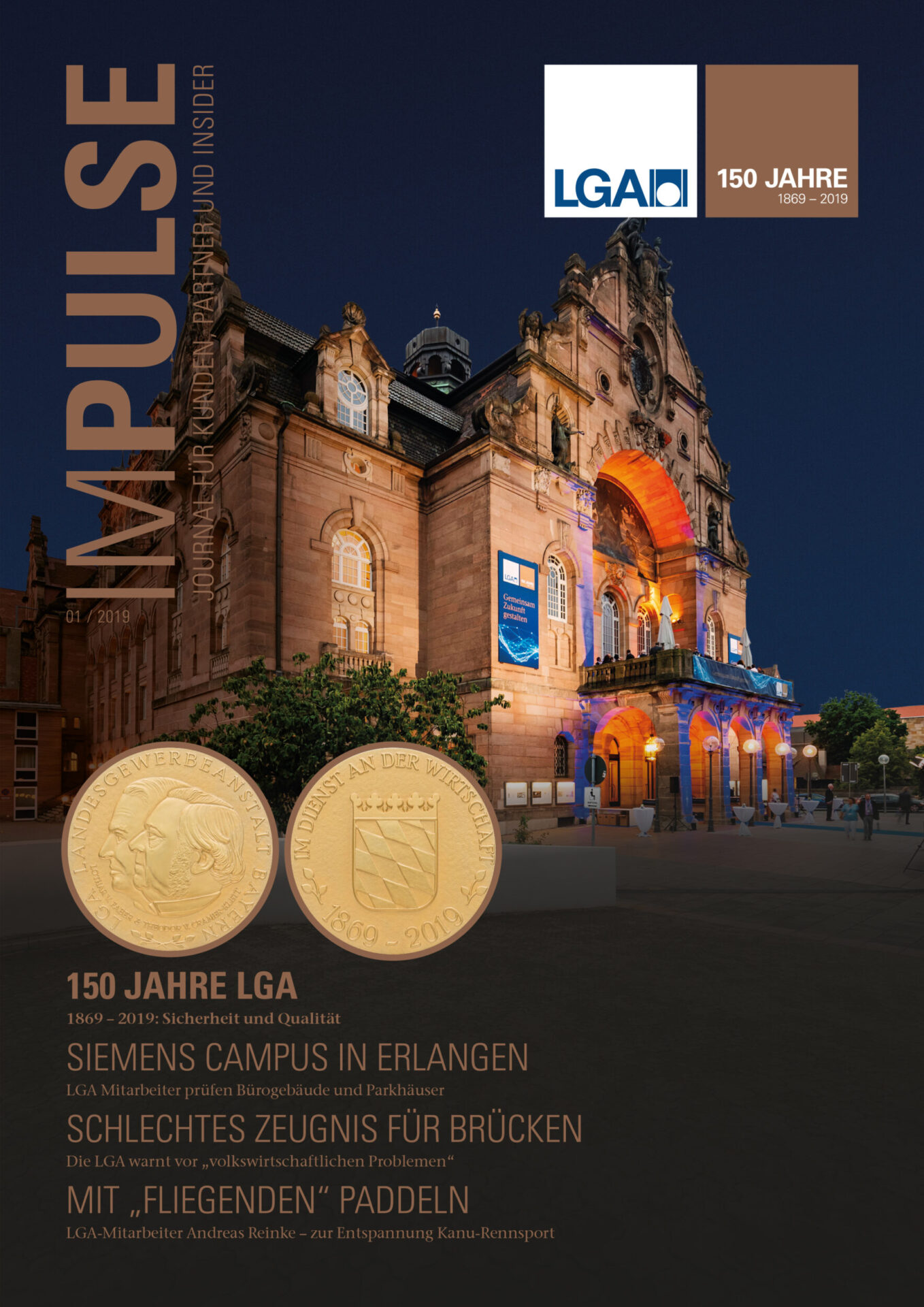 Auf dem Bild ist das Titelblatt einer Zeitschrift mit dem Namen „IMPULSE“ zu sehen. Im Hintergrund ist ein historisches Gebäude bei Nacht stimmungsvoll beleuchtet. Zwei Medaillen sind abgebildet, die auf ein Jubiläum hinweisen.
